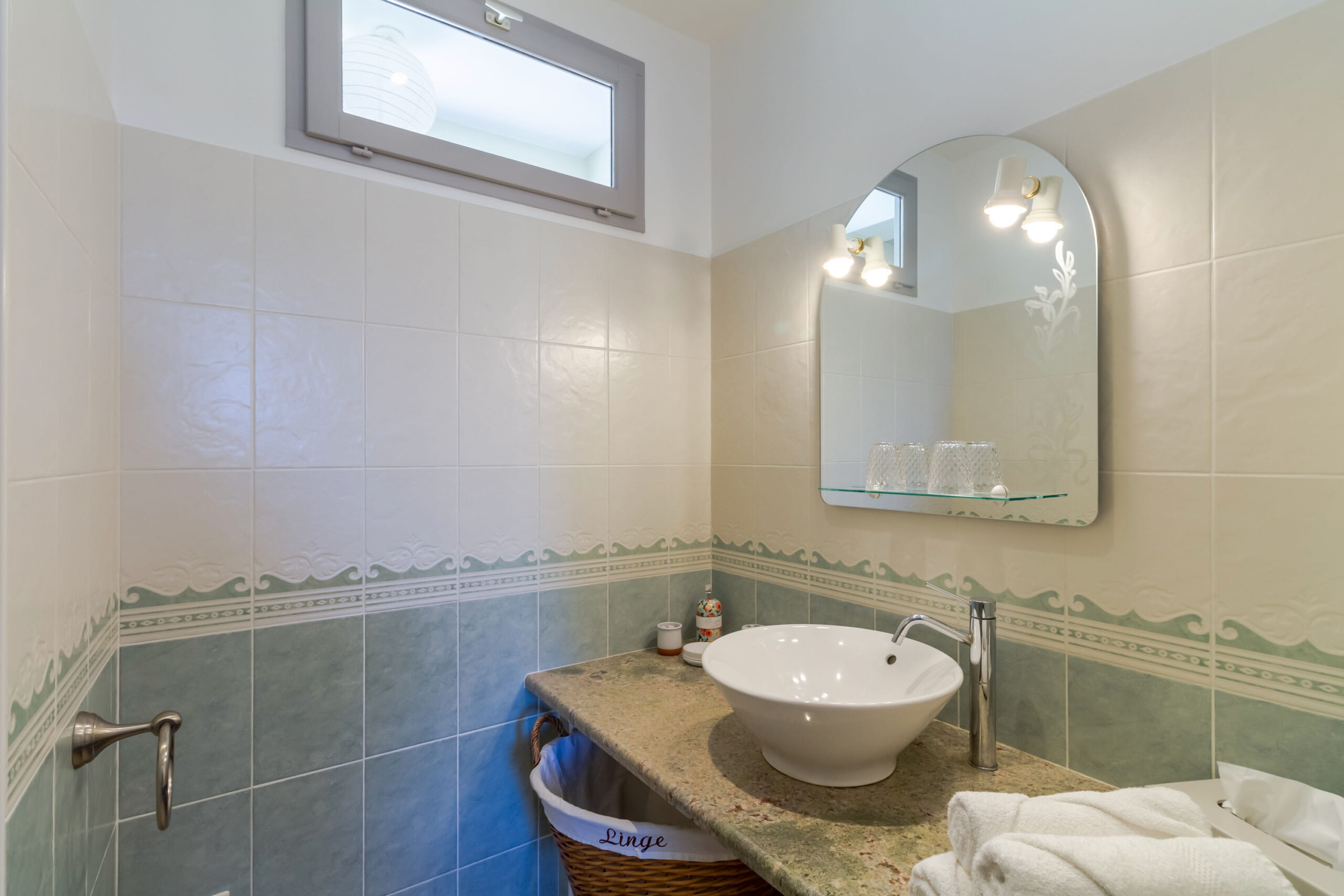 Chambre d'hôtes Dordogne lavabo une vasque