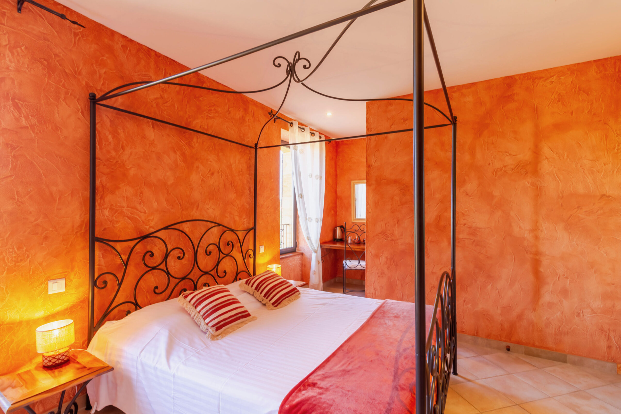 Chambre d'hôtes à Sarlat et Dordogne coin écriture